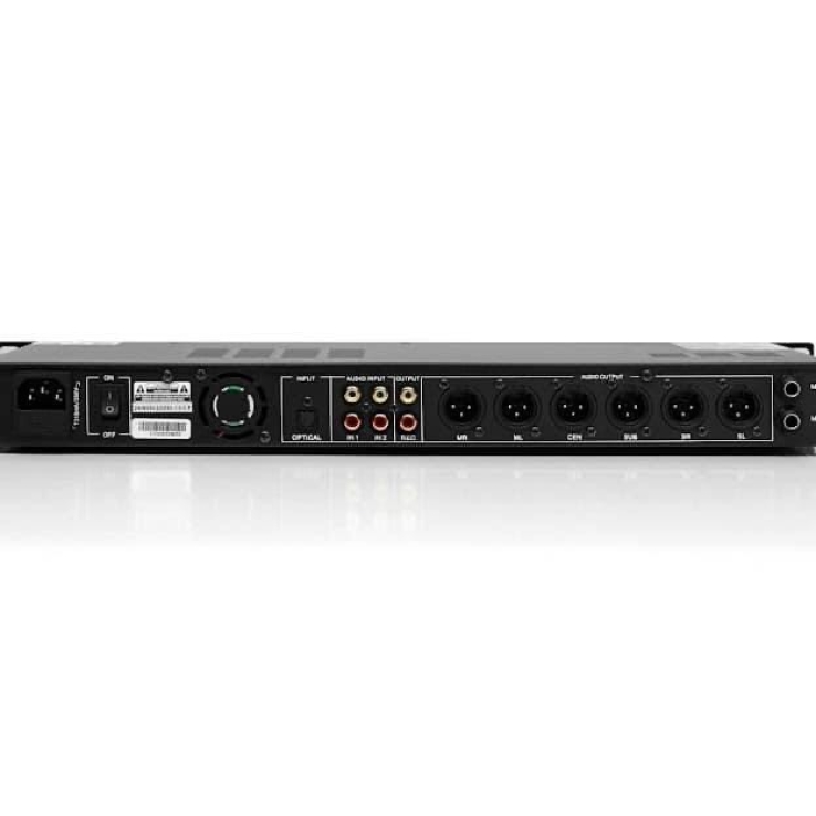 Vang số Dbacoustic D700